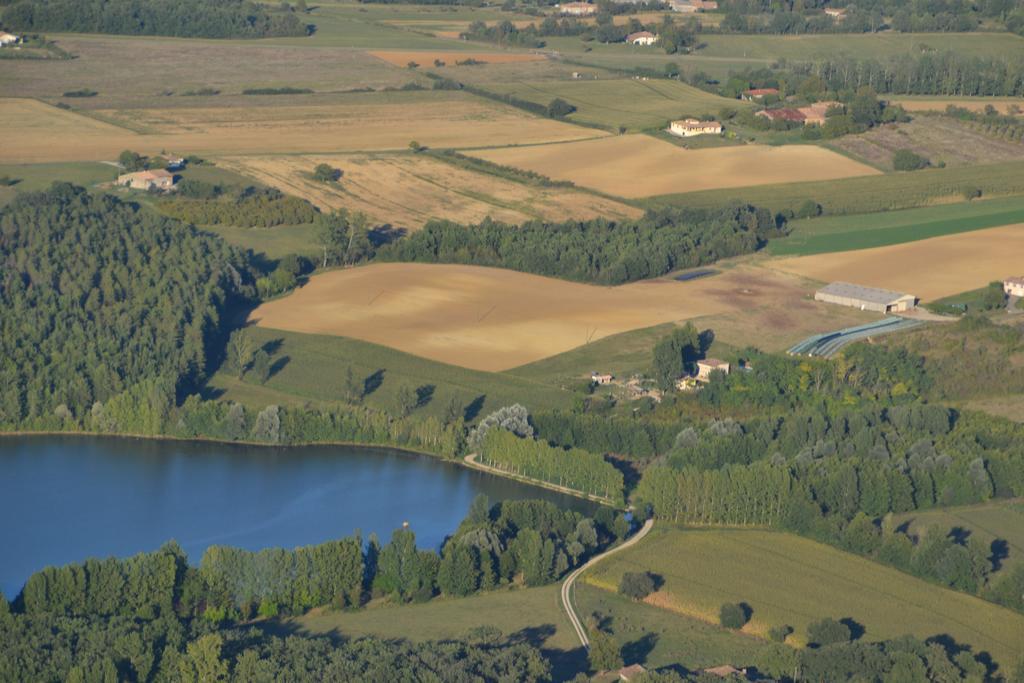 Puygaillard-de-Quercy Gite Au Lac Du Gouyre מראה חיצוני תמונה